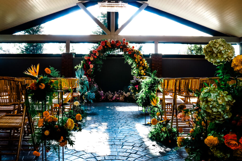 park loft wedding florist - garden in the pines - bold ceremony space design